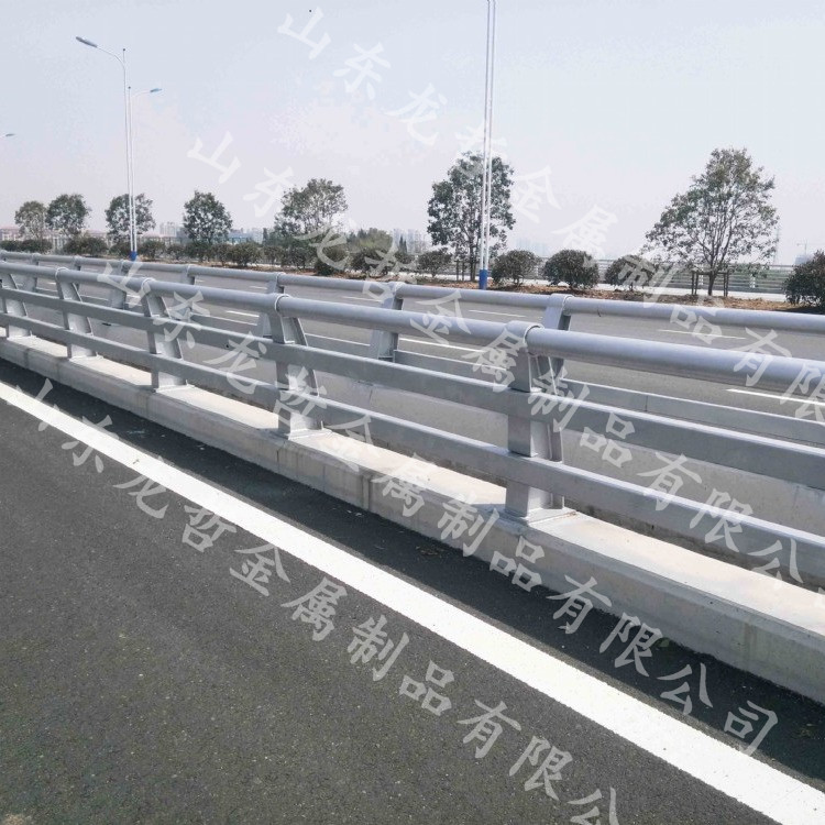 安徽防撞護欄工程案例 安徽防撞護欄工程案例